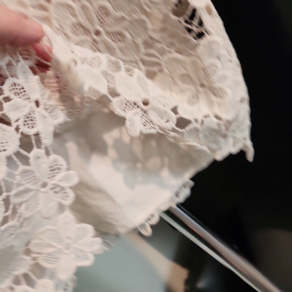 Vince Camuto Cream Floral Lace Top - Picture 4 of 4